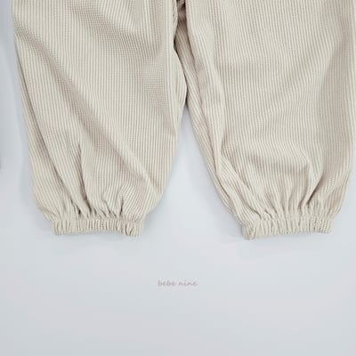 bebe nine39 (65cm-115cm) 3色壓紋素面縮口褲8