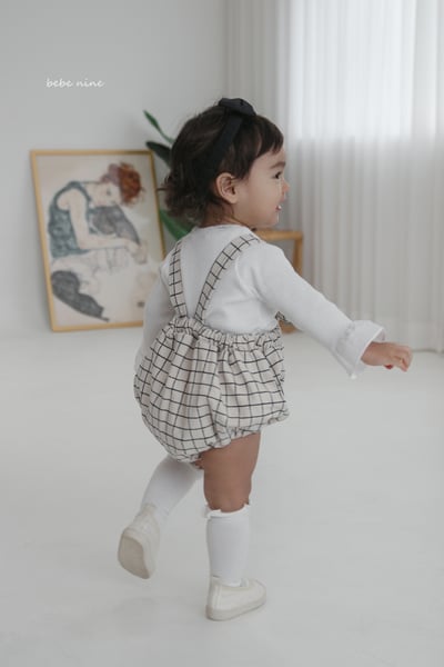 bebe nine27 (65-90) 2色格紋線條吊帶包屁褲8