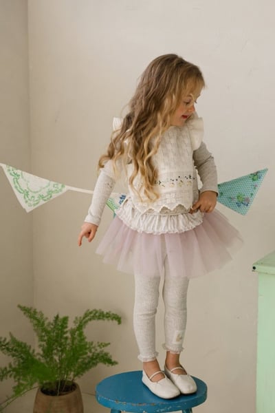 FLO58｜(75-140) 3色小兔花布蕾絲邊緊身褲8