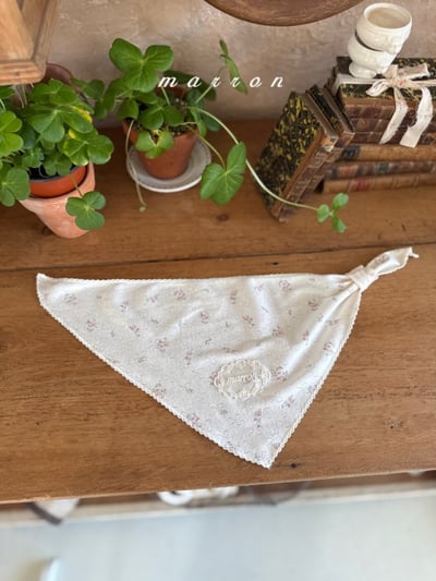 Marron45｜(free) 蕾絲小標刺繡圍巾8