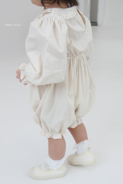 bebe nine11 (65-90) 2色荷葉蕾絲領連身衣10