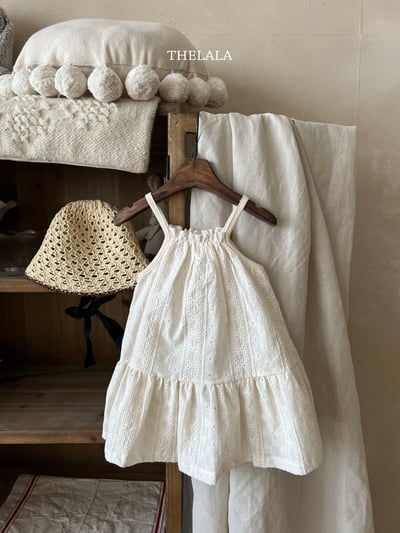 thelala38｜ (70-115) 壓花細肩洋裝9