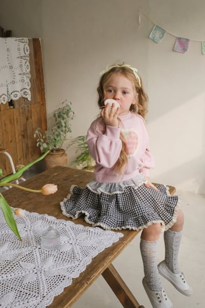 FLO32｜(75-140) 2色荷葉層次蕾絲格紋裙10