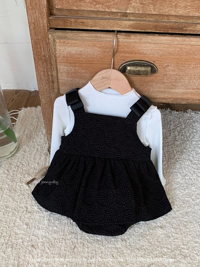 JE289｜(66-90cm) 蝴蝶緞帶壓紋包屁衣3