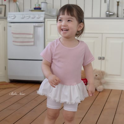 bebe nine33  (65cm-115cm) 3色素色蕾絲拼接上衣1