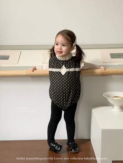 JE 647｜(66-90cm)  碎花蕾絲拼接包屁衣14