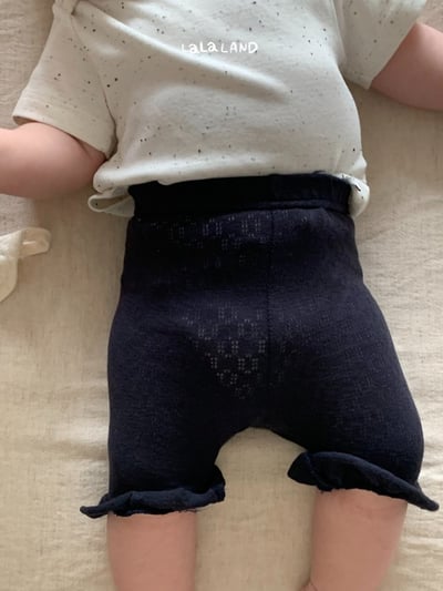 lala land10｜(3m-18m) 2色荷葉滾邊透氣五分褲3