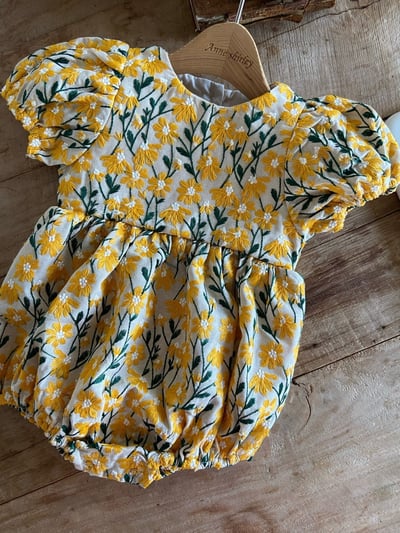 Anne Shirley38｜(3m-22m) 2色夏日刺繡花卉包屁衣7