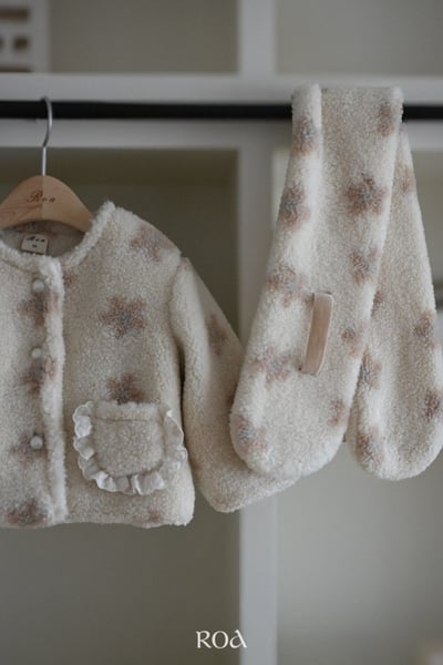 ROA02｜(Free) 甜美小花絨毛圍巾1