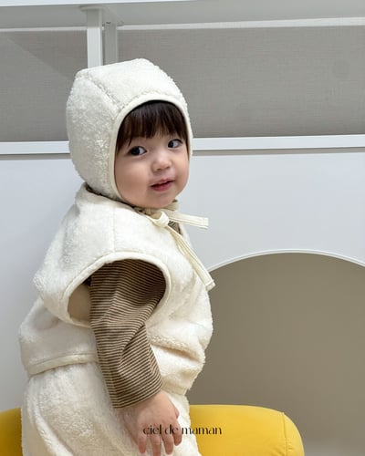 Cieldemaman12｜(6M~24M)  2色素色絨毛背心套裝含帽子23