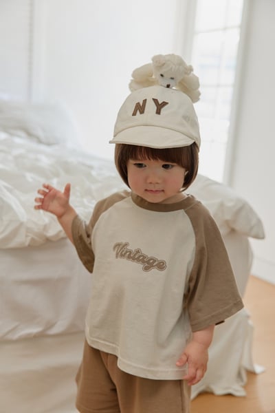 onu24｜(70cm-115cm) 撞色英字印花上衣2