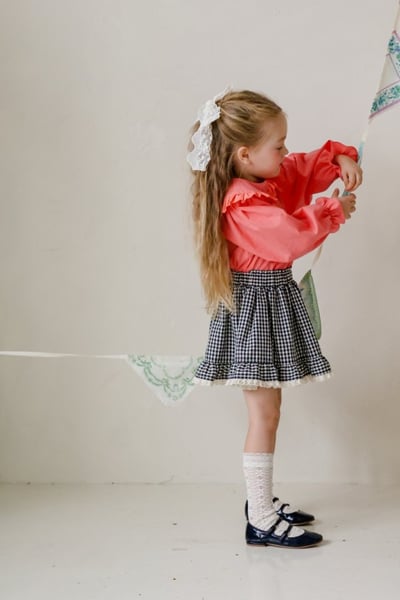 FLO32｜(75-140) 2色荷葉層次蕾絲格紋裙11