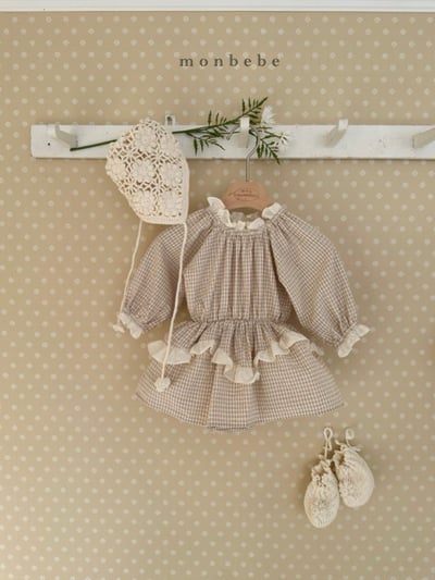 MONBEBE39｜(3m-24m) 格紋蕾絲滾邊洋裝包屁衣4