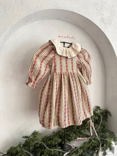 MONBEBE31｜(1y-9y) 聖誕花卉荷葉領洋裝4