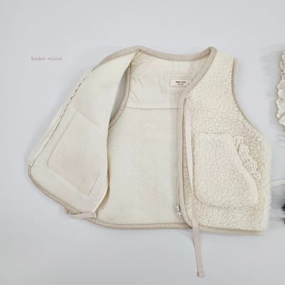 bebe nine37 (65cm-115cm) 2色蕾絲邊口袋刷毛背心16