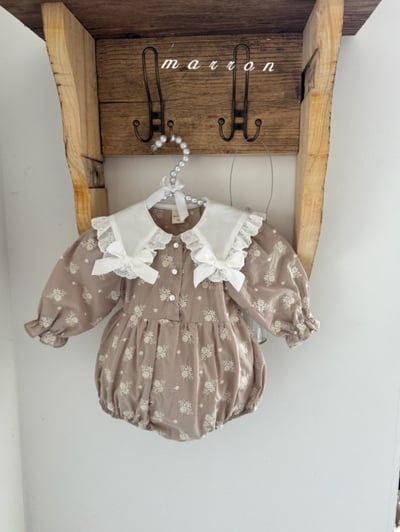 Marron30｜(3m-18m) 蝴蝶結緞帶翻領雛菊包屁衣10