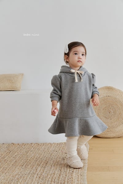 bebe nine28 (65cm-115cm) 2色連毛荷葉邊洋裝1