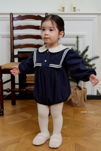 bebe nine57 (55cm-85cm) 2色學院風設計領包屁衣3