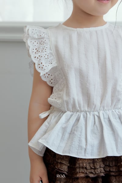 ROA19｜(6m-18m) 2色雕花荷葉袖綁帶背心6