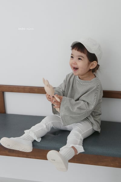 bebe nine08  (65-115) 2色條紋喇叭袖上衣4