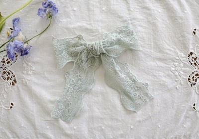 FLO06｜(free) 3色蕾絲滾邊蝴蝶結髮夾17