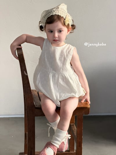 JE709｜(66-90cm) 刺繡小花綁帶包屁衣8