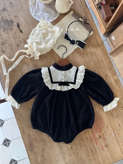 Marron 38｜(3m-18m) 法式蕾絲領縮口袖包屁衣12