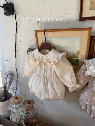 Marron30｜(3m-18m) 蝴蝶結緞帶翻領雛菊包屁衣4