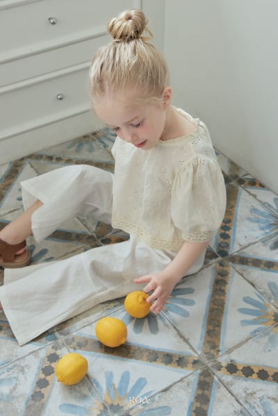 ROA15｜(6m-18m) 2色鏤空雕花綁帶上衣12