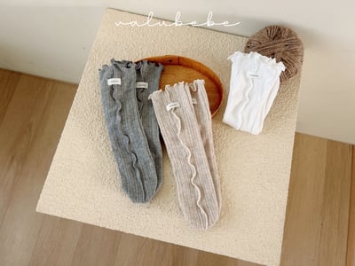 Valubebe 87｜(Free) 木耳邊抓皺襪3