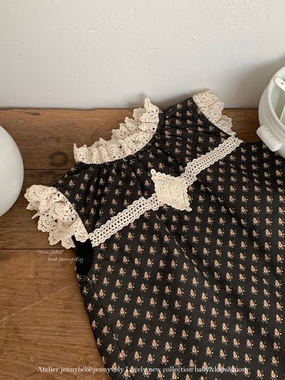 JE 647｜(80-110cm)  碎花蕾絲拼接洋裝2