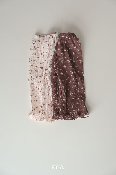 ROA33｜(6m-18m) 2色抓皺碎花荷葉擺長褲4