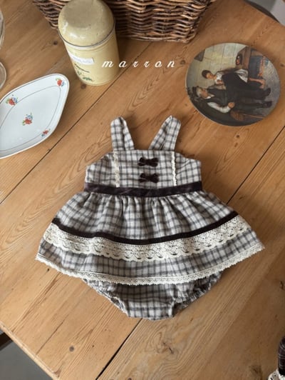 Marron 43｜(3m-18m) 法式吊帶格紋層次裙包屁衣6