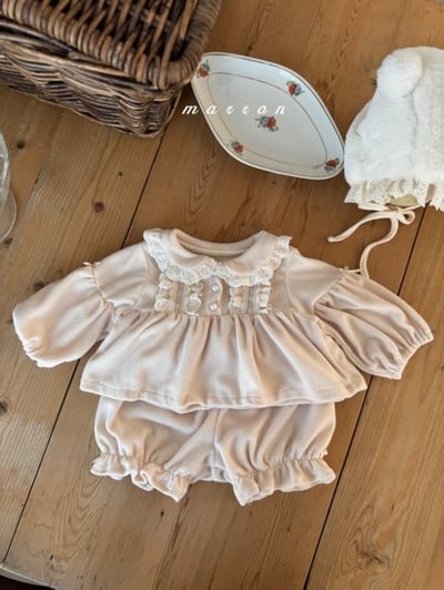 Marron 56｜(3m-18m) 宮廷袖蕾絲領花邊套裝3