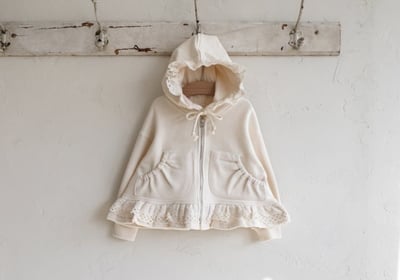 FLO59｜(75-140) 2色蕾絲荷葉花邊連帽拉鍊外套23