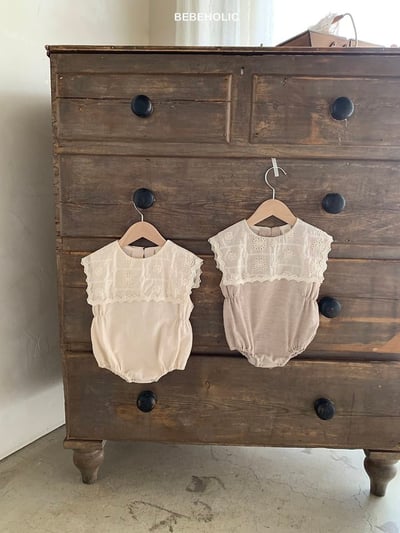 Bebe holic25｜(3m-18m) 鏤空翻領連身服2