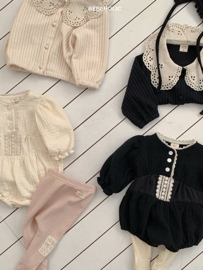 Bebe holic42｜(3m-18m) 蕾絲滾邊設計包屁衣13