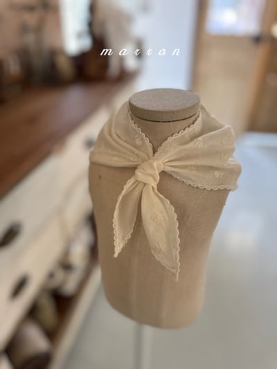 Marron44｜(free) 玫瑰刺繡圍巾2