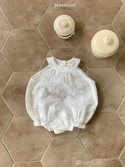 Bebe holic18｜(3m-18m) 繡花露肩吊帶褲7