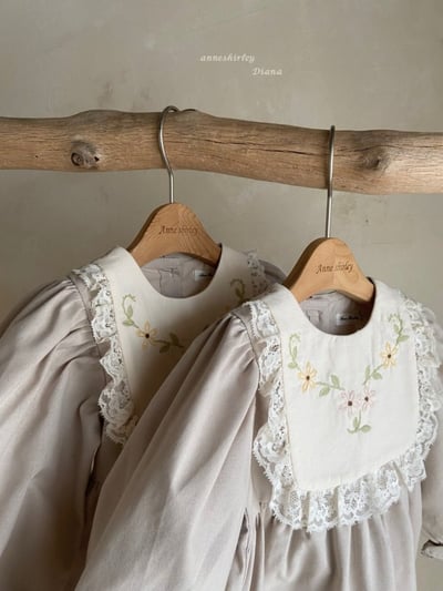 Anne Shirley05｜(1y-5y) 1色刺繡方領洋裝4