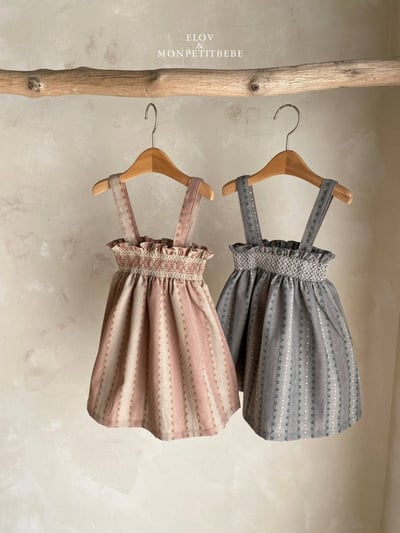 Mon petit10｜(73-118m) 抓皺壓花吊帶裙1