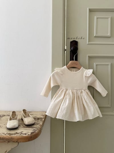 MONBEBE19｜(3m-24m) 簡約荷葉飛袖洋裝包屁衣5