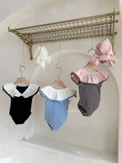 MONBEBE22｜(1y-8y MOM) 多效潤膚荷葉邊泳衣(含泳帽)1