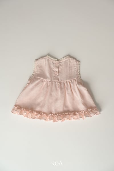 ROA18｜(6m-18m) 2色蕾絲滾邊荷葉擺背心12