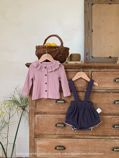 JE564｜(73-100cm) 荷葉領開襟外套/坑條滾邊吊帶褲1