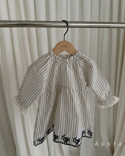 AOSTA30｜(6m-5y) 花卉壓紋/條紋洋裝1