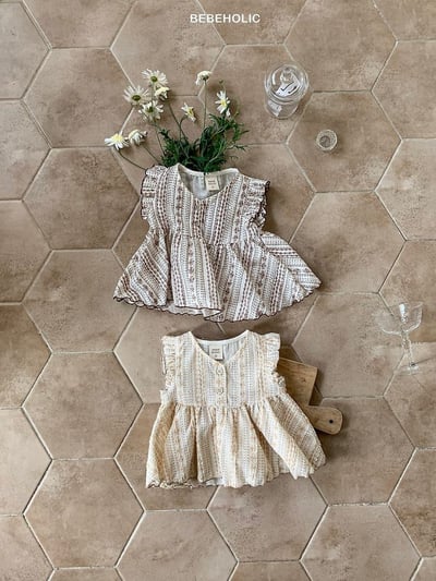 Bebe holic34｜(3m-18m) 花紋娃娃裝上衣1