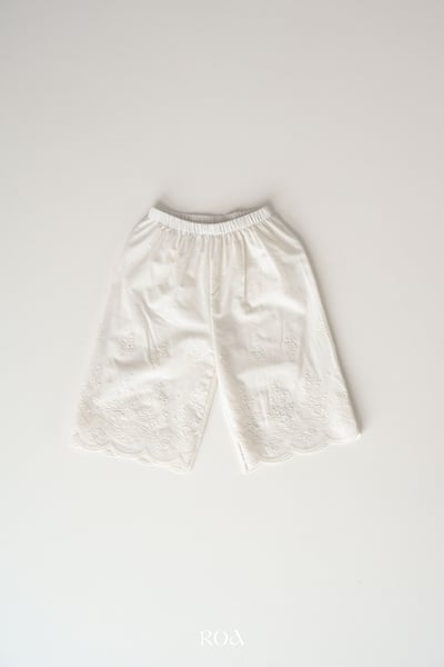 ROA08｜(6m-18m) 1色雕花花藤8分褲7