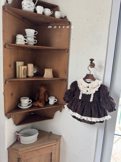 Marron 54｜(3m-18m) 宮廷蕾絲層次領玫瑰碎花包屁衣4