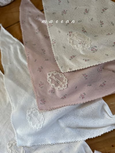 Marron45｜(free) 蕾絲小標刺繡圍巾10